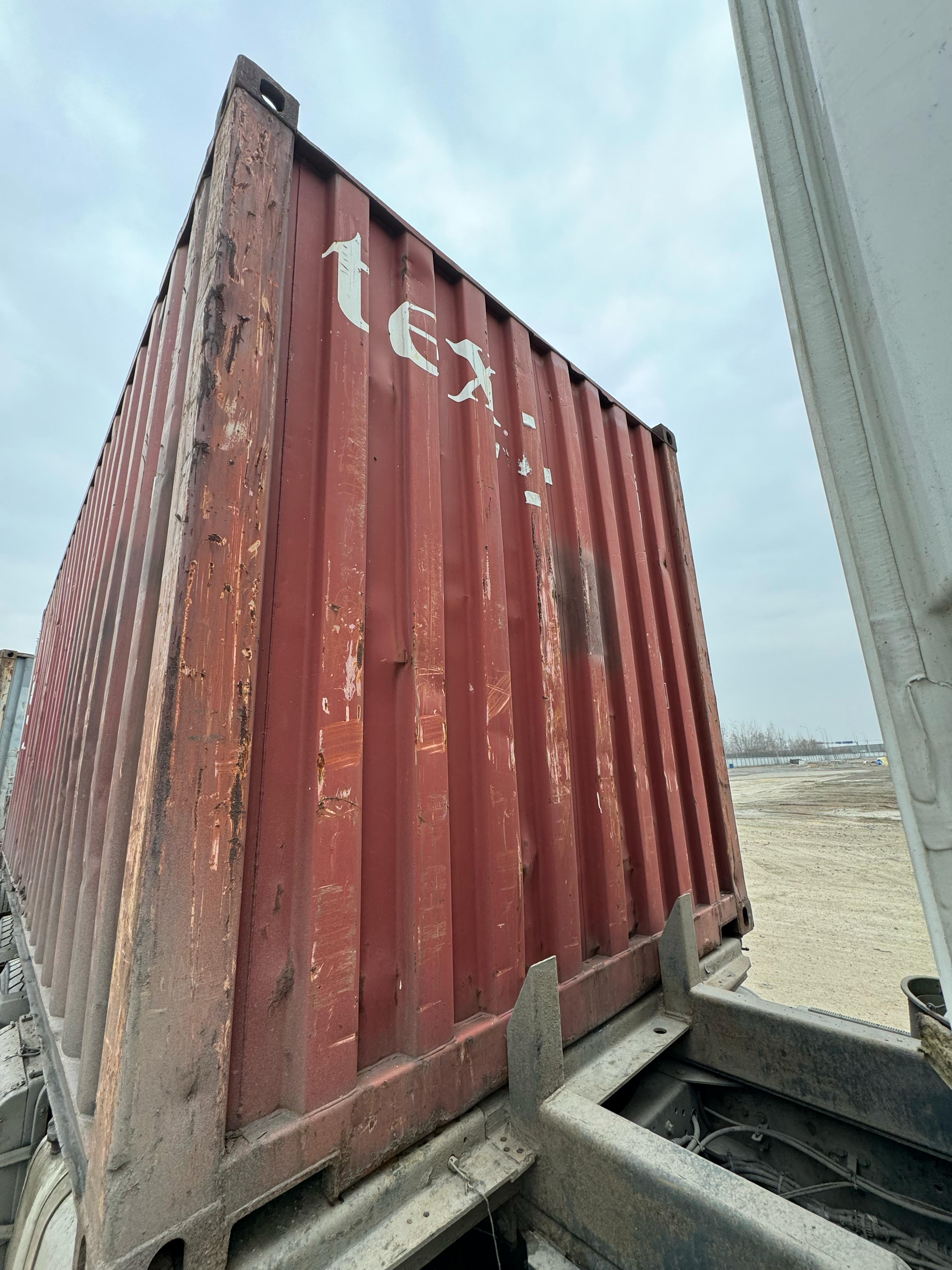 Морской контейнер TGHU0762106